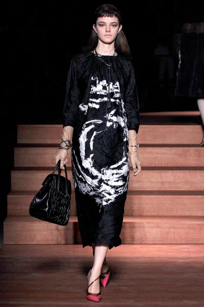 Look 11